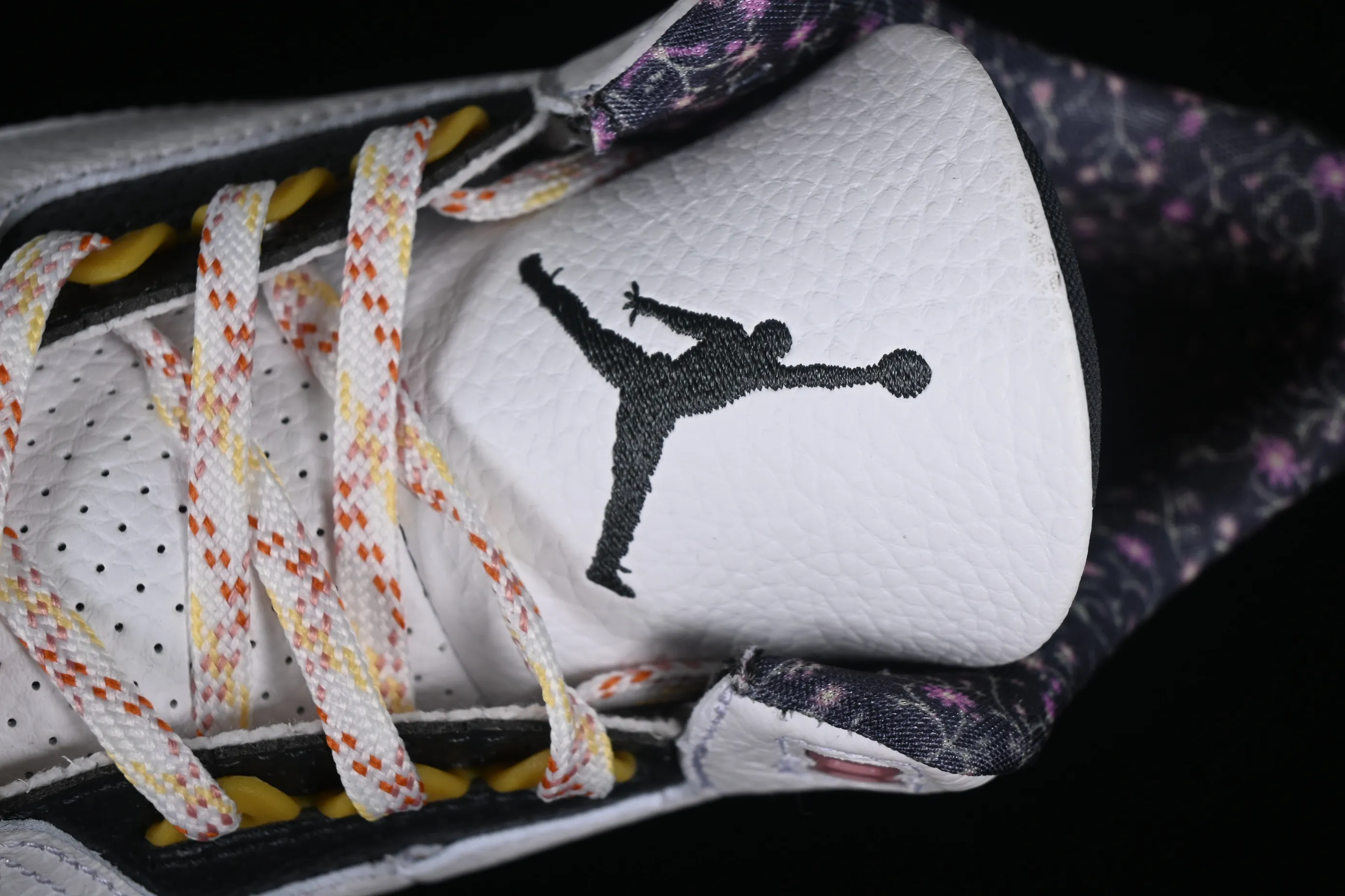 All categories Air Jordan Jordan series basketball shoes Air Jordan 3 Air Jordan 3 GS "Red Stardust" AJ3 Joe 3 new white pink flower 441140-100